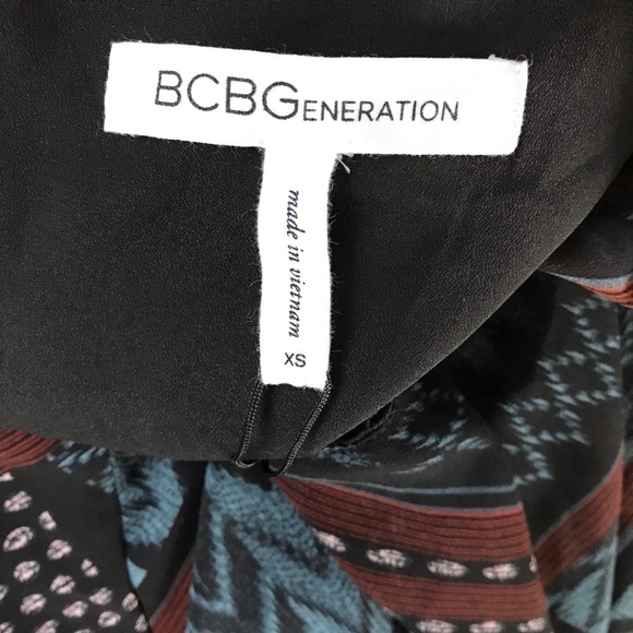 BCBGENERATION Aztec Print Sheer long Sleeve Tunic Size XS - Picture 6 of 7